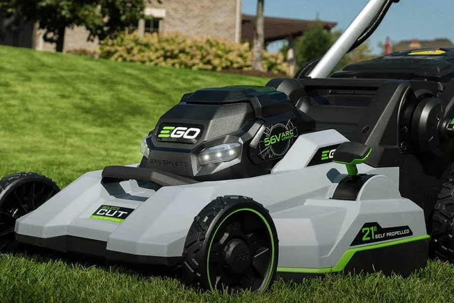 self propelled lawn mower